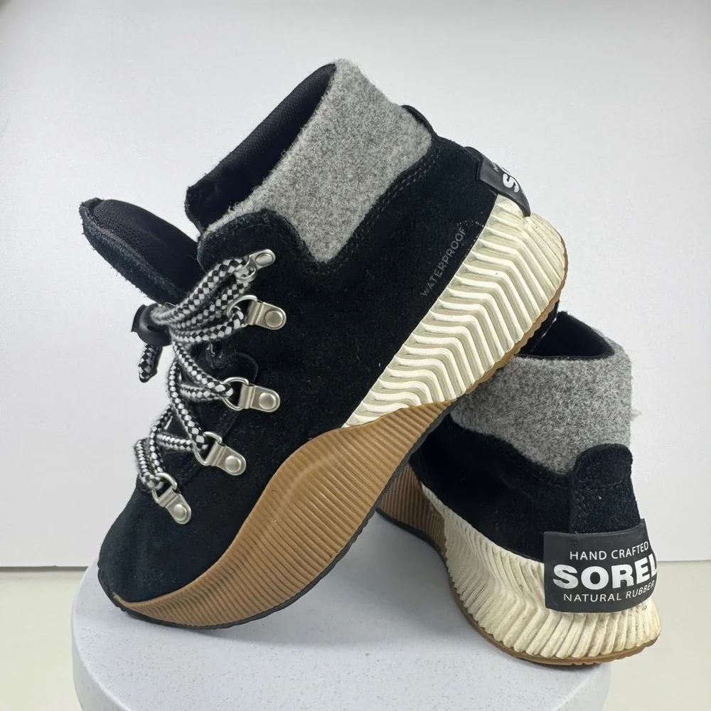 Sorel Kids Out N About III Conquest Waterproof Suede Boots Black Size 4